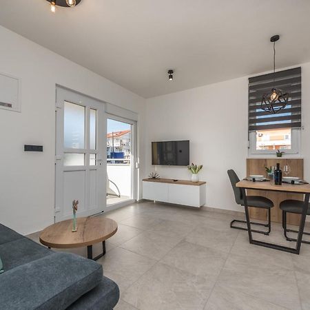 Apartments Yellow نوفاليا المظهر الخارجي الصورة