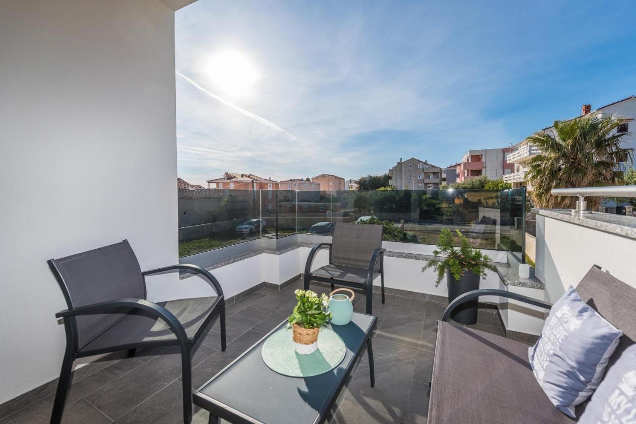Apartments Yellow نوفاليا المظهر الخارجي الصورة