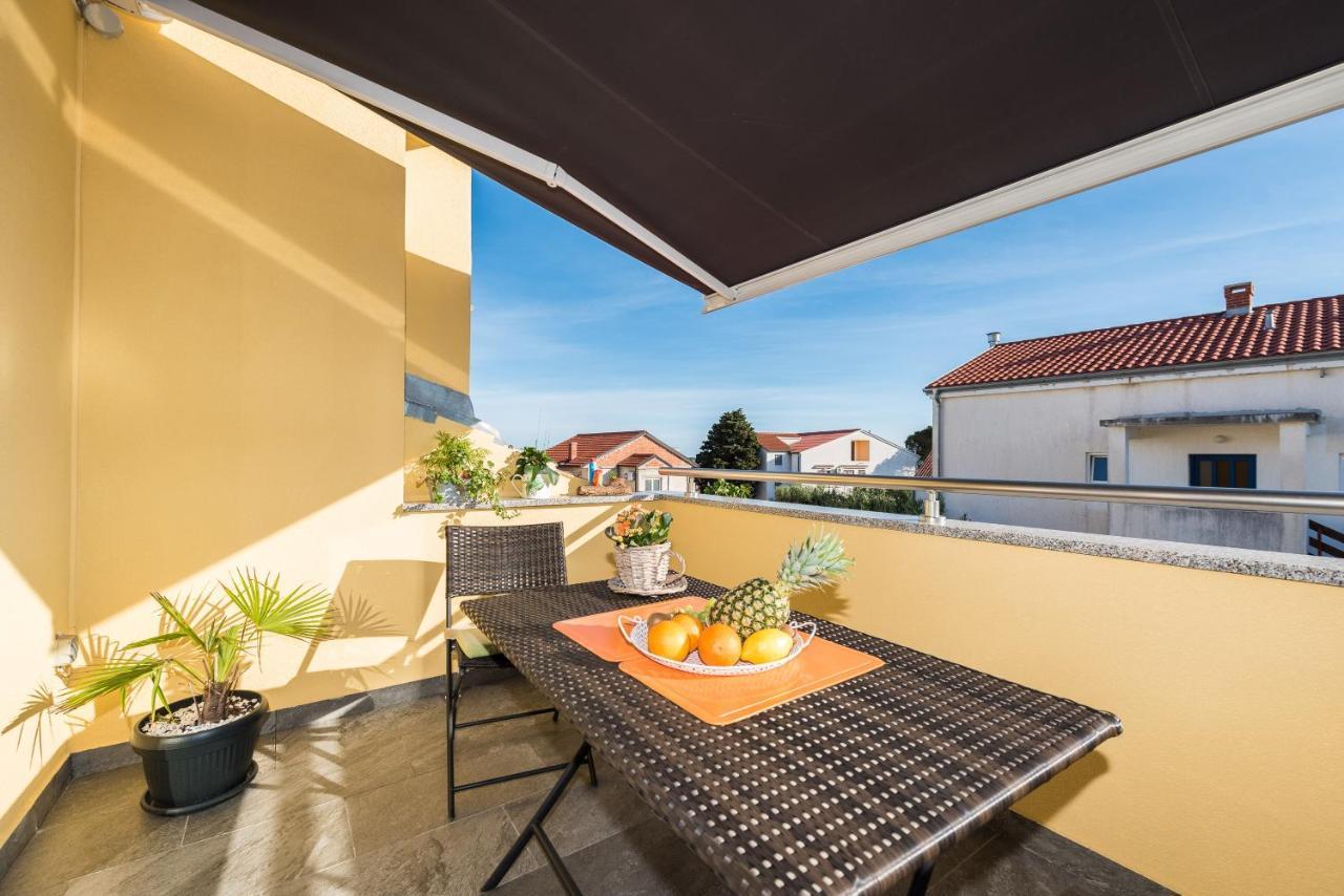Apartments Yellow نوفاليا المظهر الخارجي الصورة