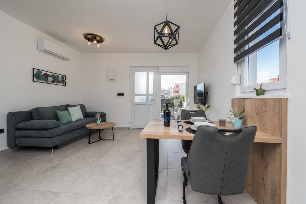 Apartments Yellow نوفاليا المظهر الخارجي الصورة