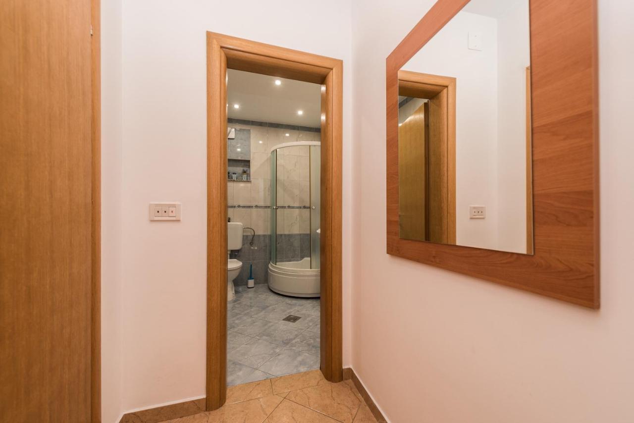 Apartments Yellow نوفاليا المظهر الخارجي الصورة