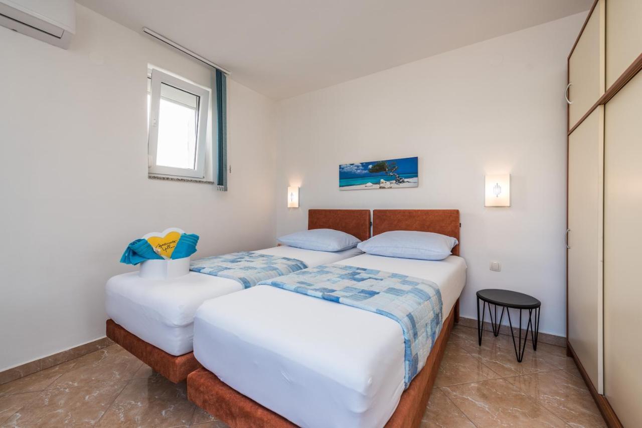 Apartments Yellow نوفاليا المظهر الخارجي الصورة