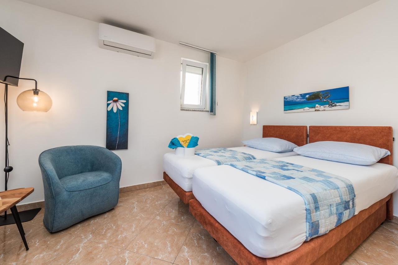 Apartments Yellow نوفاليا المظهر الخارجي الصورة