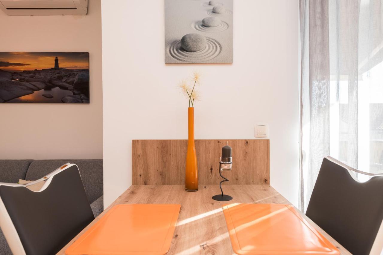Apartments Yellow نوفاليا المظهر الخارجي الصورة