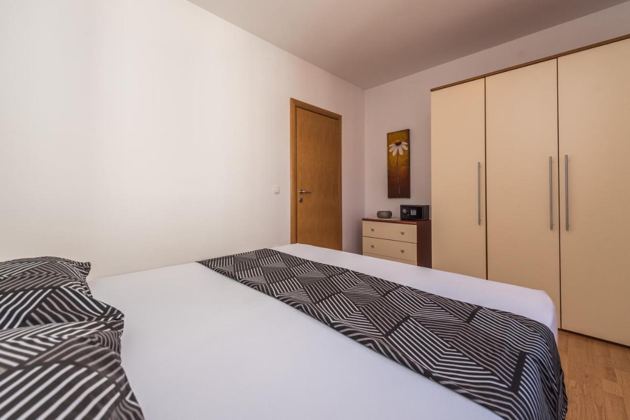 Apartments Yellow نوفاليا المظهر الخارجي الصورة