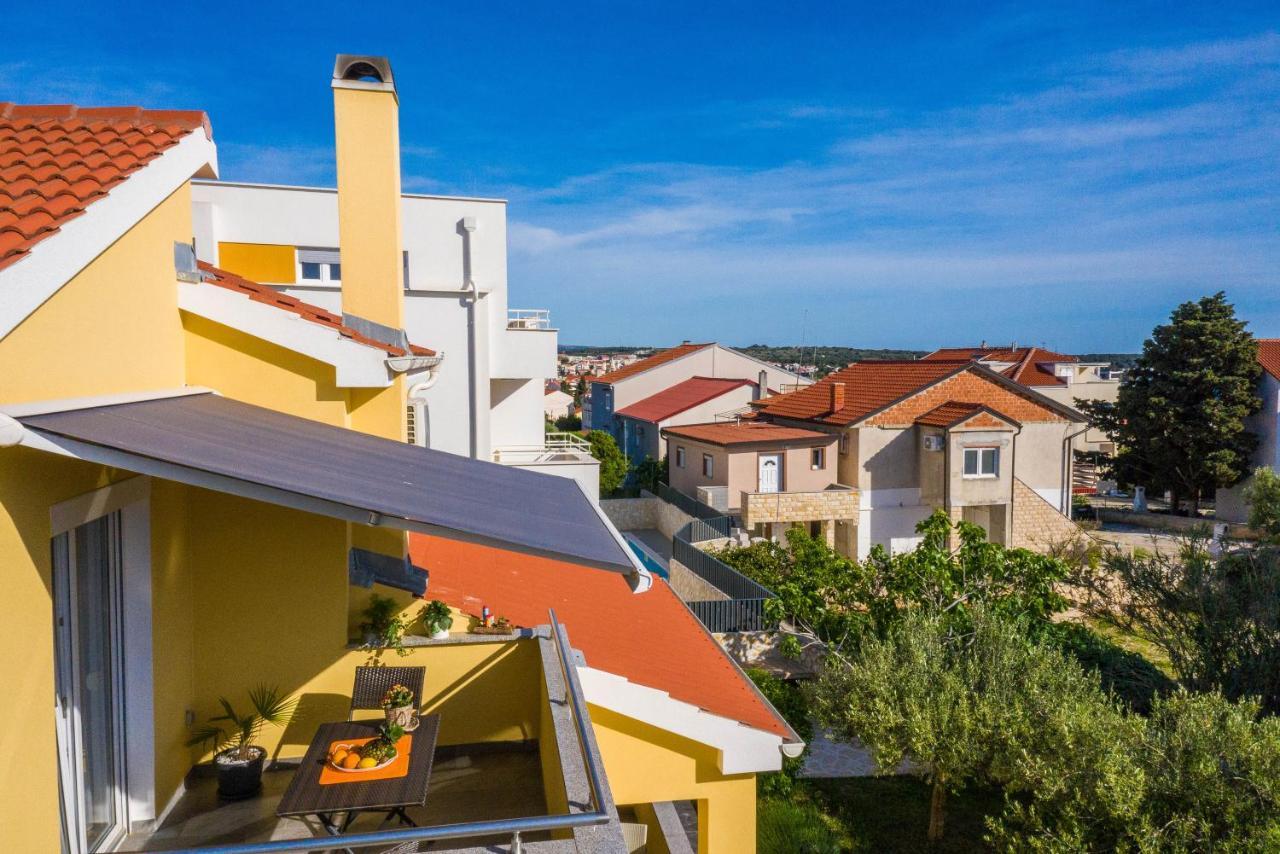 Apartments Yellow نوفاليا المظهر الخارجي الصورة