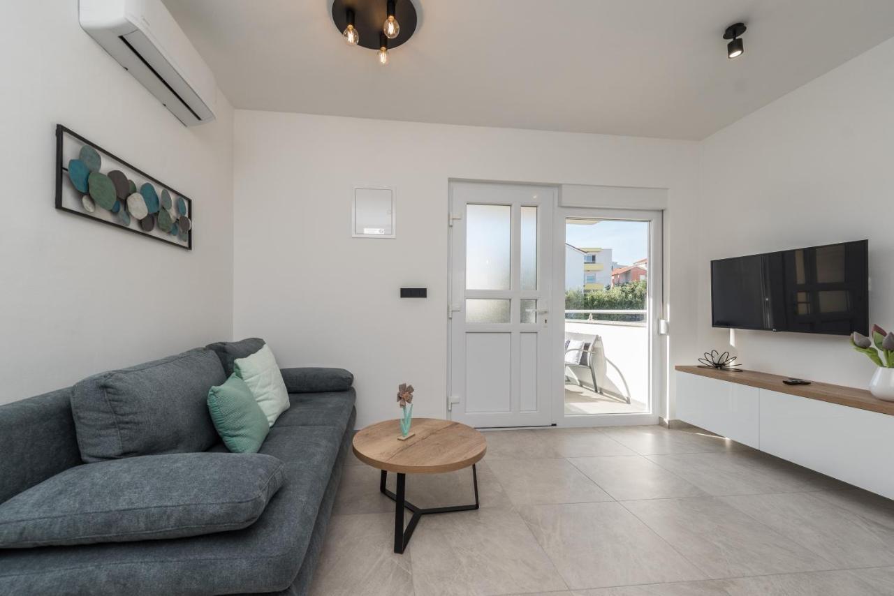 Apartments Yellow نوفاليا المظهر الخارجي الصورة