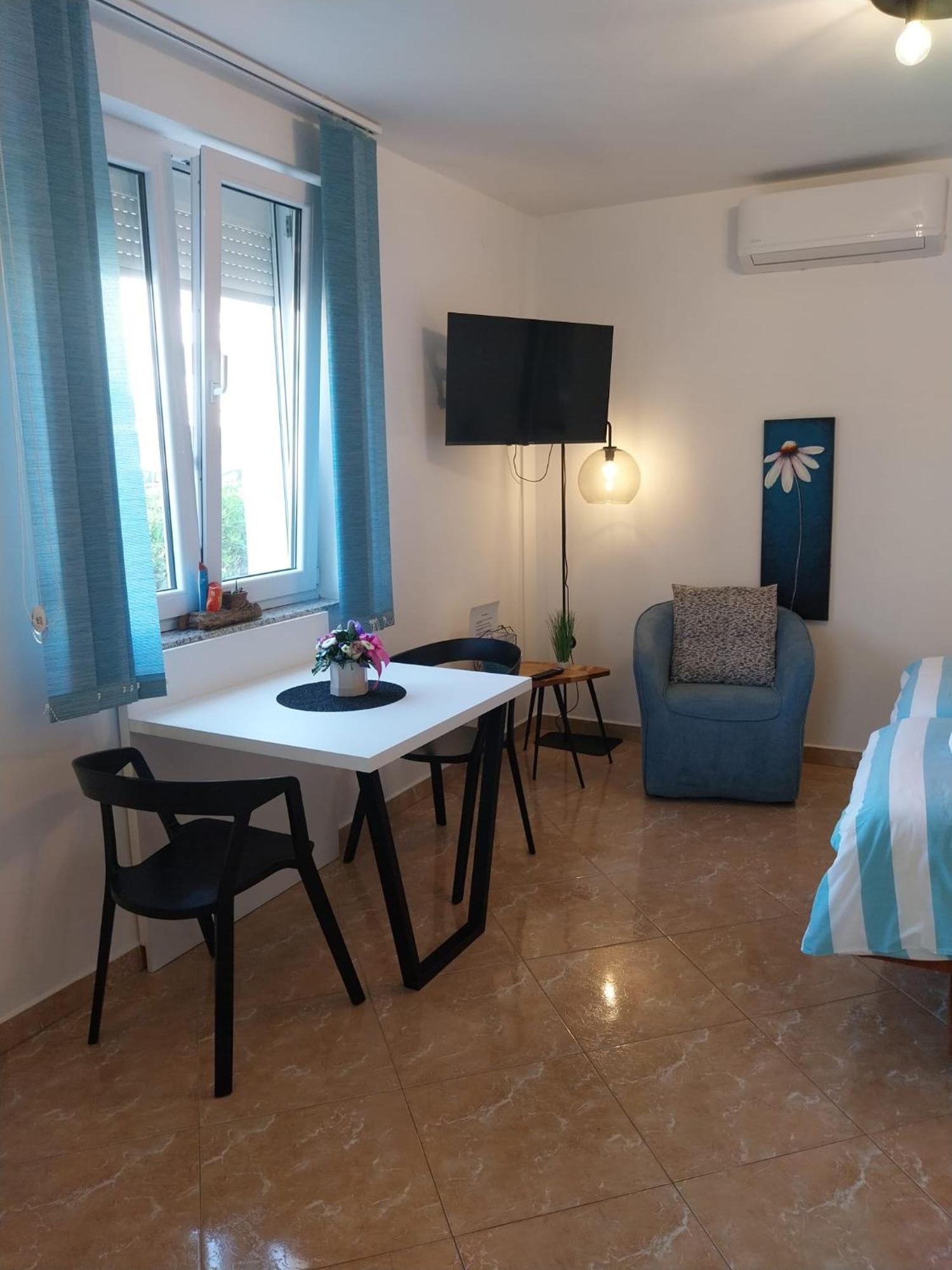 Apartments Yellow نوفاليا المظهر الخارجي الصورة